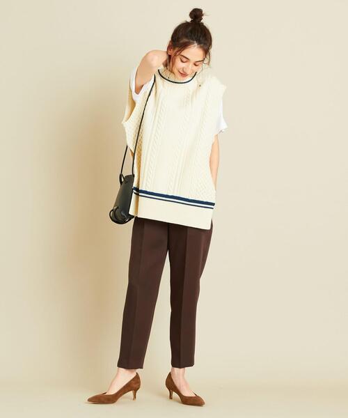 BEAUTY&YOUTH UNITED ARROWS(ビューティーアンドユースユナイテッドアローズ)の「BY∴ サテンタックテーパードパンツ о(その他パンツ・レディース・ダークブラウン/ブラック/オリーブ・LARGE/SMALL/MEDIUM)」の5枚目の写真