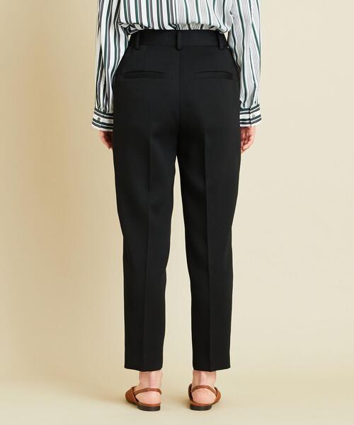 BEAUTY&YOUTH UNITED ARROWS(ビューティーアンドユースユナイテッドアローズ)の「BY∴ サテンタックテーパードパンツ о(その他パンツ・レディース・ダークブラウン/ブラック/オリーブ・LARGE/SMALL/MEDIUM)」の8枚目の写真