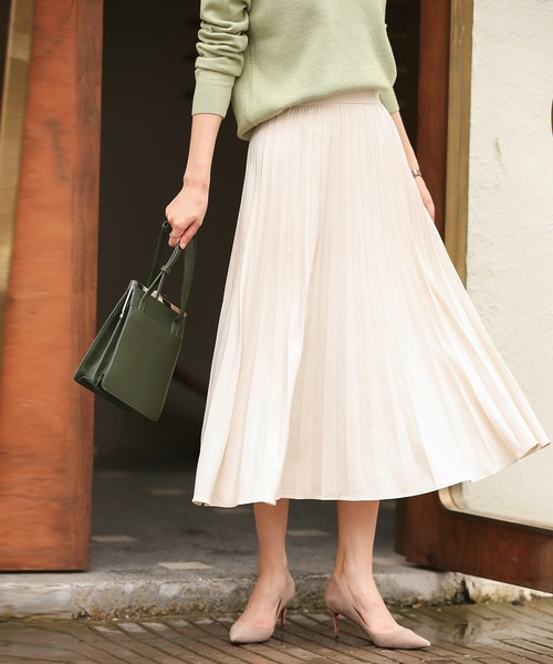 SAISON DE PAPILLON（セゾンドパピヨン）の「バックゴムロングプリーツスカート（スカート・レディース・ブラック/ベージュ/カーキ/ピンク/アイボリー/ブルー・S/M/L/XL）」の17枚目の写真