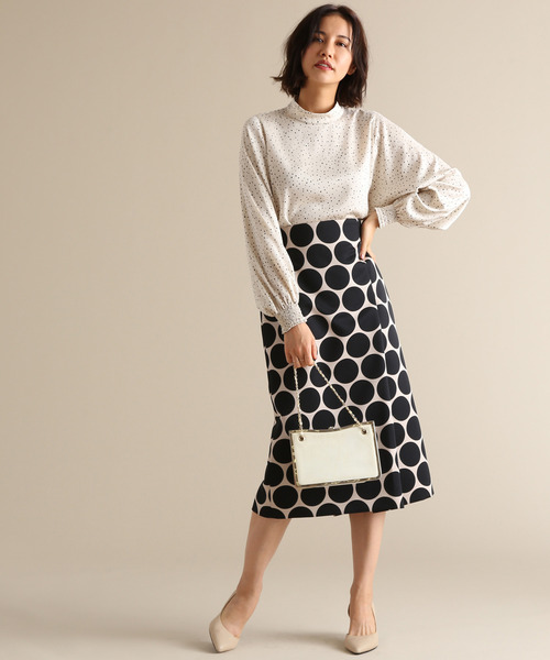 Tiara(ティアラ)の「ランダムピンドットハイネックブラウス(シャツ/ブラウス・レディース・アイボリー/ブラック/グレー・FREE)」の5枚目の写真