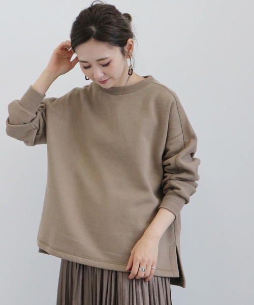 AMERICAN HOLIC(アメリカンホリック)の「サイドスリット裏毛裏起毛プルオーバー *(Tシャツ/カットソー・レディース・ブラック/ベージュ/カーキ/ブルー/アイボリー/キャメル・MEDIUM/LARGE)」の4枚目の写真