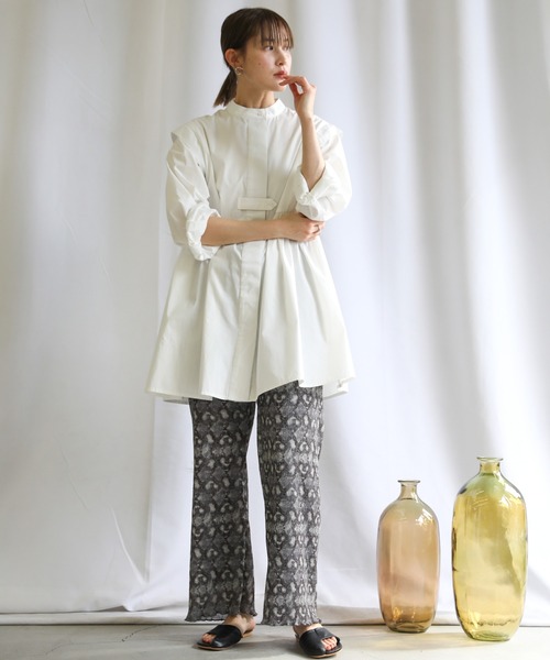 select MOCA(セレクトモカ)の「スタンドカラーフロントタブデザインシャツ(シャツ/ブラウス・レディース・ホワイト/ブラック/ミント/オレンジ/ネイビー・FREE)」の7枚目の写真