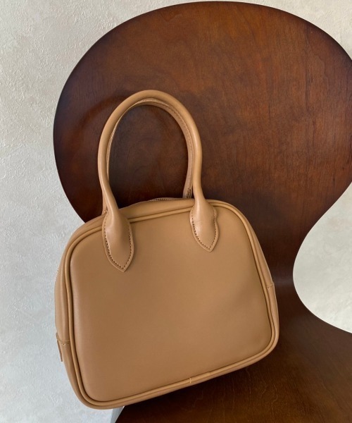 Aunt Marie's(アントマリーズ)の「2WAYミニボストンバッグ / ペットボトル収納可能(ボストンバッグ・レディース・アイボリー/ダークブラウン/ベージュ/ブラック・FREE)」の4枚目の写真