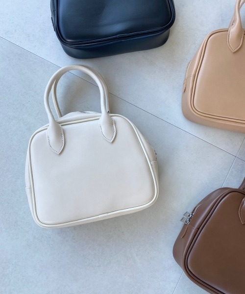 Aunt Marie's(アントマリーズ)の「2WAYミニボストンバッグ / ペットボトル収納可能(ボストンバッグ・レディース・アイボリー/ダークブラウン/ベージュ/ブラック・FREE)」の8枚目の写真