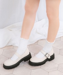スクエアトゥアンティーク風バックルパンプス