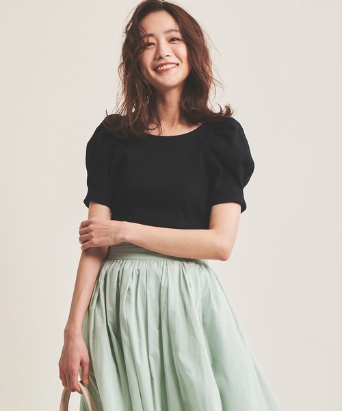 The Virgnia(ザ ヴァージニア)の「パフスリーブカットトップス(Tシャツ/カットソー・レディース・ブラック/オフホワイト・FREE)」の2枚目の写真