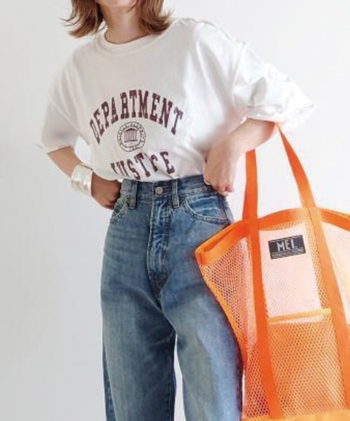 CORNERS（コーナーズ）の「ダメージ加工カレッジロゴプリントT