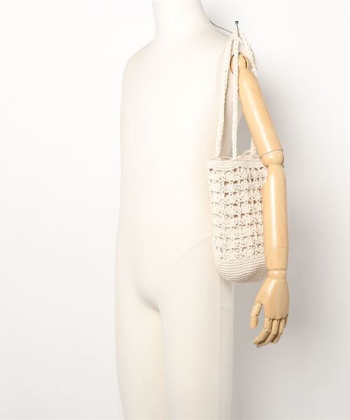 flower（フラワー）の「テンダークロシェトート（トートバッグ・レディース・ベージュ/アイボリー・FREE）」の3枚目の写真