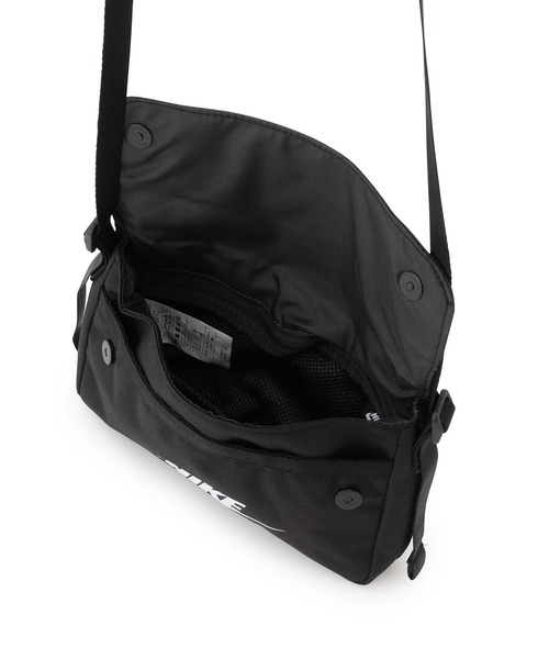 NIKE(ナイキ)の「【NIKE】ナイキ スポーツウェア レベル クロスボディバッグ ウィメンズ(ボディバッグ/ウエストポーチ・レディース・ブラック/ホワイト系その他7/ピンク系その他2/グレー系その他/ピンク・FREE)」の15枚目の写真