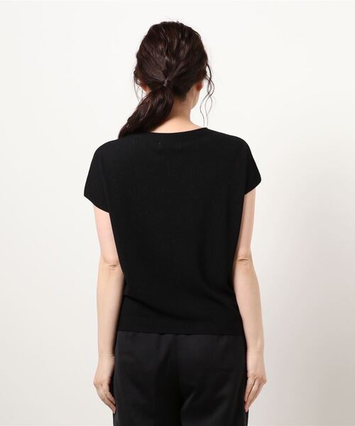 INED（イネド）の「ホールガーメント(R)ボトルネックフレンチニット《Cuoo》（ニット/セーター・レディース・ブラック/ベージュ/ブラウン/レッド系その他・9号）」の18枚目の写真