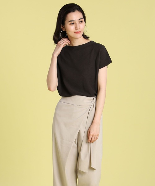 INED（イネド）の「ホールガーメント(R)ボトルネックフレンチニット《Cuoo》（ニット/セーター・レディース・ブラック/ベージュ/ブラウン/レッド系その他・9号）」の3枚目の写真