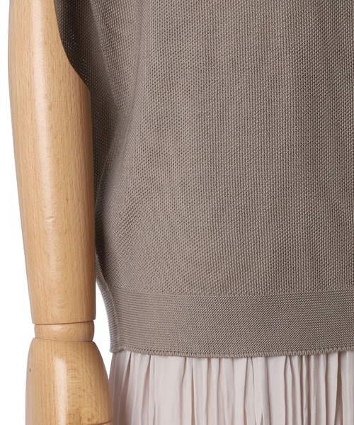 INED（イネド）の「ホールガーメント(R)ボトルネックフレンチニット《Cuoo》（ニット/セーター・レディース・ブラック/ベージュ/ブラウン/レッド系その他・9号）」の10枚目の写真