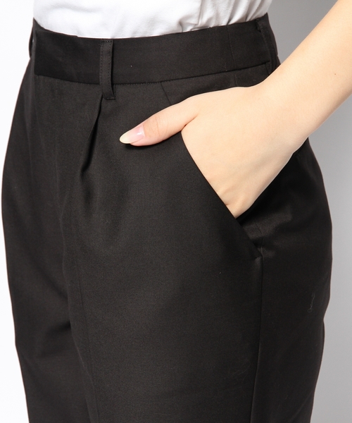 KariAng(カリアング)の「【14秋冬新作】無地テーパードパンツ(その他パンツ・レディース・ブラック系/黄土色系・MEDIUM/SMALL)」の6枚目の写真