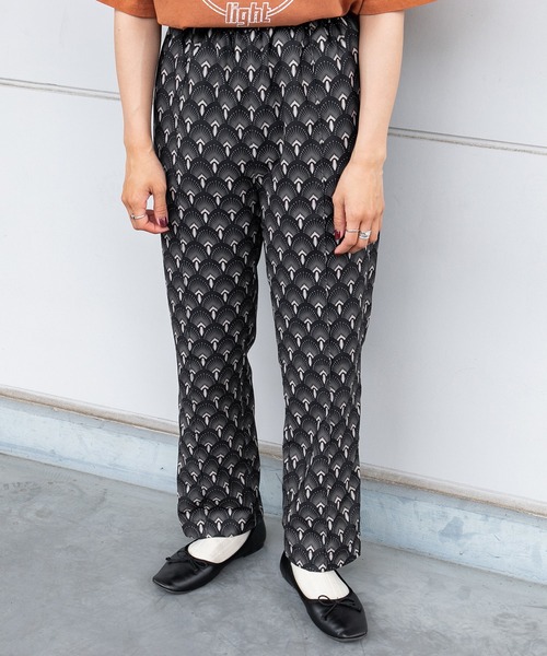 kutir(クティール)の「【ウエストゴム仕様!】アールデコイージースラックスパンツ(その他パンツ・レディース・ブラック系その他/オレンジ系その他・SMALL/MEDIUM/LARGE)」の1枚目の写真