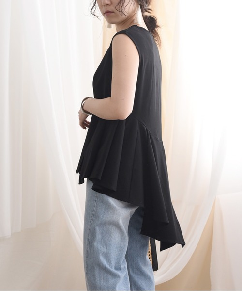 LHELBIE(レルビエ)の「フレアデザインカットトップス(Tシャツ/カットソー・レディース・ブラック/オフホワイト/ターコイズブルー・M)」の2枚目の写真
