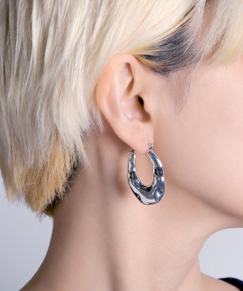 YArKA（ヤーカ）の「【YArKA/ヤーカ】silver925 more nuance U pierce[nui2]/モアニュアンスU型ピアス シルバー925（ピアス（両耳用）・レディース・シルバー・FREE）」の6枚目の写真