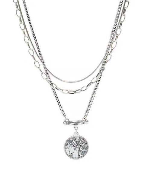 Ree&Mee（リーアンドミー）の「Ree＆Mee アンティーク 3連コイン ネックレス（ネックレス・メンズ・シルバー・FREE）」の5枚目の写真