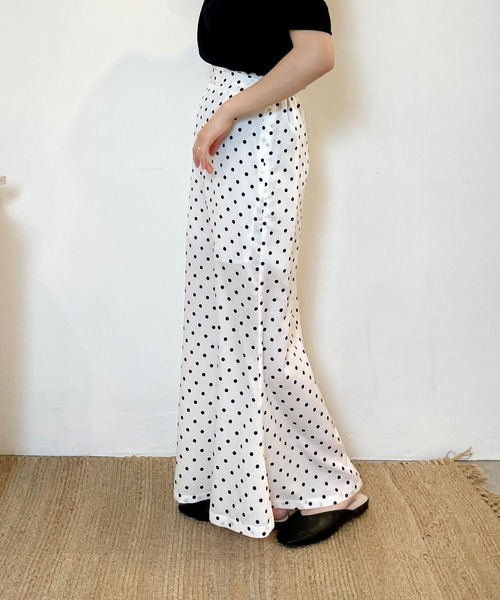 CEMONEMO（セモネモ）の「ドット マーメイド フレアスカート（スカート・レディース・ホワイト/ブラック・FREE）」の3枚目の写真