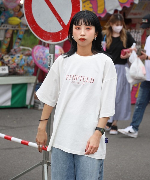 PEN FIELD（ペンフィールド）の「【別注】【PEN FIELD】 センターシンプルロゴプリントオーバーサイズ半袖Tシャツ（Tシャツ/カットソー・レディース・ブラック/ネイビー/カーキ/ホワイト×レッド/ホワイト×ブラック/オートミール・MEDIUM/LARGE/X-LARGE）」の2枚目の写真