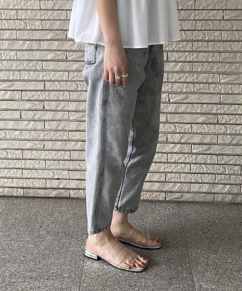 AS KNOW AS PINKY(アズノゥアズピンキー)の「アンクルフィットデニムパンツ(デニムパンツ・レディース・ケミカルウォッシュ/オフホワイト/ブラック系/ブルー・FREE)」の3枚目の写真