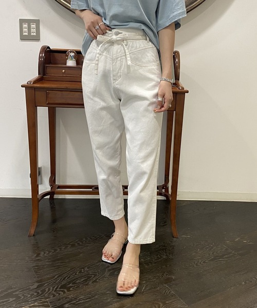 AS KNOW AS PINKY(アズノゥアズピンキー)の「アンクルフィットデニムパンツ(デニムパンツ・レディース・ケミカルウォッシュ/オフホワイト/ブラック系/ブルー・FREE)」の5枚目の写真