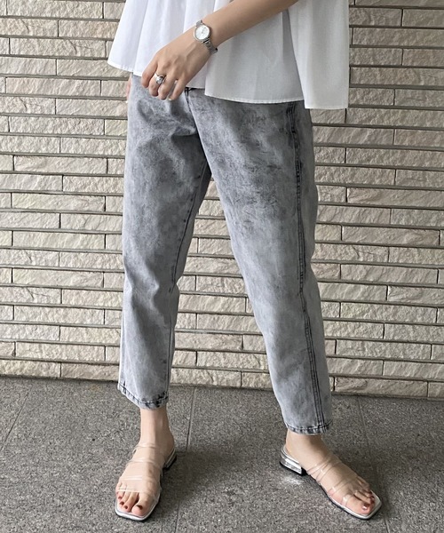 AS KNOW AS PINKY(アズノゥアズピンキー)の「アンクルフィットデニムパンツ(デニムパンツ・レディース・ケミカルウォッシュ/オフホワイト/ブラック系/ブルー・FREE)」の6枚目の写真