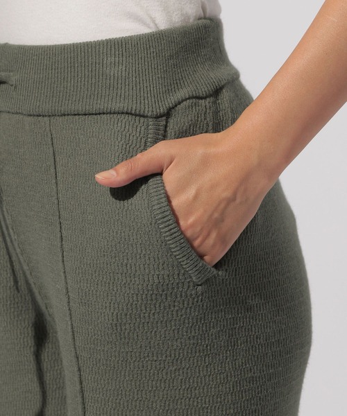 BAYFLOW(ベイフロー)の「ハニカムジョガーパンツ(その他パンツ・レディース・ブラック/オリーブ・SMALL/MEDIUM)」の5枚目の写真