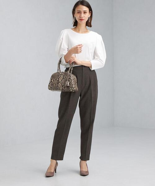 green label relaxing(グリーンレーベルリラクシング)の「カウルスリーブ プルオーバー カットソー(Tシャツ/カットソー・レディース・ブラック/ベージュ/コバルトブルー/オフホワイト・FREE)」の19枚目の写真