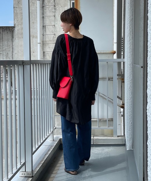 un dix cors（アンディコール）の「定番人気　イージーワイドデニムパンツ（デニムパンツ・レディース・ブルー/ネイビー・36/38）」の4枚目の写真