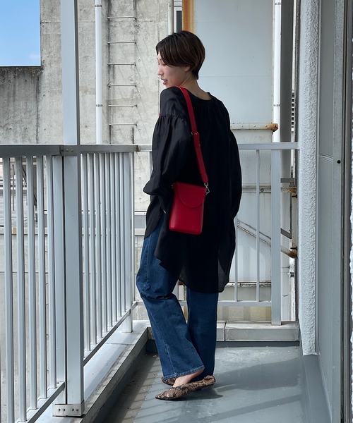 un dix cors（アンディコール）の「定番人気　イージーワイドデニムパンツ（デニムパンツ・レディース・ブルー/ネイビー・36/38）」の3枚目の写真