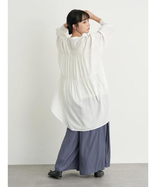 earth music&ecology（アースミュージックアンドエコロジー）の「サテンワイドパンツ ＊（その他パンツ・レディース・チャコールグレー/ダークブルー/ライトベージュ/テラコッタ・FREE）」の8枚目の写真