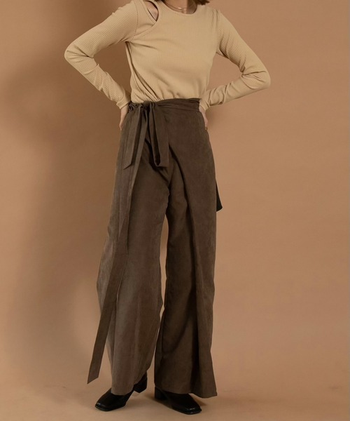 amiur スウェードライクラップパンツ Amiur（エミレ）の「suede like wrap pants（その他パンツ