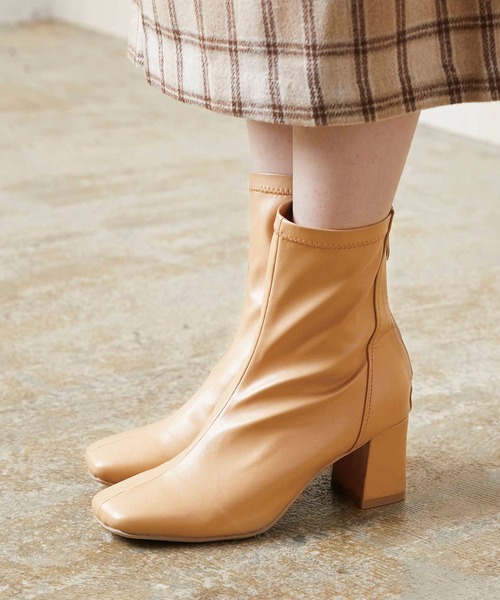 menue(メヌエ)の「スクエアトゥセンターシームブーツ(ブーツ・レディース・ブラック/ダークブラウン/ベージュ/アイボリー/グレイッシュベージュ/ミント・LL/3L/S/M/L/XS)」の4枚目の写真