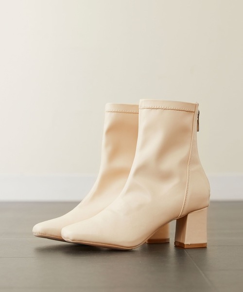 menue(メヌエ)の「スクエアトゥセンターシームブーツ(ブーツ・レディース・ブラック/ダークブラウン/ベージュ/アイボリー/グレイッシュベージュ/ミント・LL/3L/S/M/L/XS)」の2枚目の写真