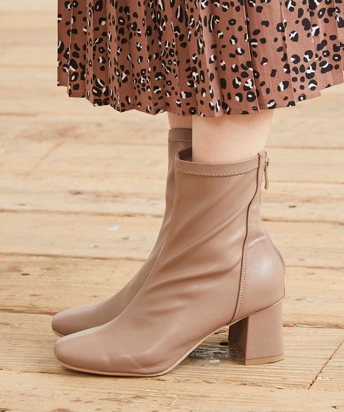 menue(メヌエ)の「スクエアトゥセンターシームブーツ(ブーツ・レディース・ブラック/ダークブラウン/ベージュ/アイボリー/グレイッシュベージュ/ミント・LL/3L/S/M/L/XS)」の18枚目の写真