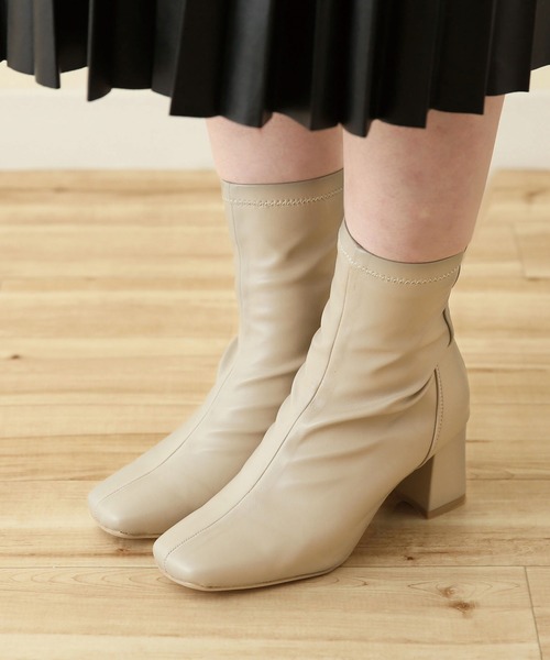 menue(メヌエ)の「スクエアトゥセンターシームブーツ(ブーツ・レディース・ブラック/ダークブラウン/ベージュ/アイボリー/グレイッシュベージュ/ミント・LL/3L/S/M/L/XS)」の14枚目の写真