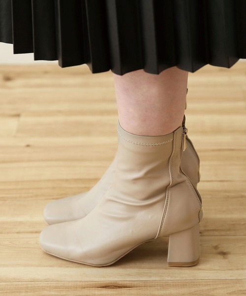 menue(メヌエ)の「スクエアトゥセンターシームブーツ(ブーツ・レディース・ブラック/ダークブラウン/ベージュ/アイボリー/グレイッシュベージュ/ミント・LL/3L/S/M/L/XS)」の7枚目の写真