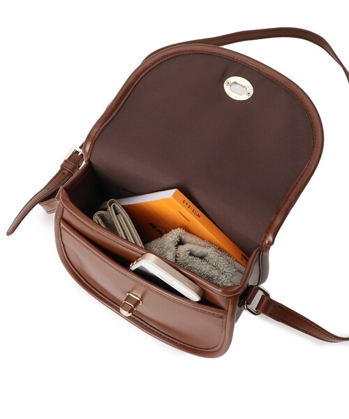 AG by aquagirl（エージーバイアクアガール）の「◆ひねりフラップミニショルダー（ショルダーバッグ・レディース・オフホワイト/キャメル/ブラウン系・00）」の11枚目の写真