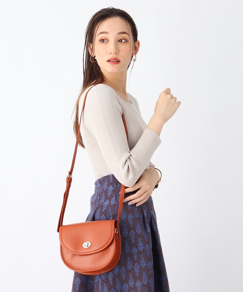 AG by aquagirl（エージーバイアクアガール）の「◆ひねりフラップミニショルダー（ショルダーバッグ・レディース・オフホワイト/キャメル/ブラウン系・00）」の15枚目の写真