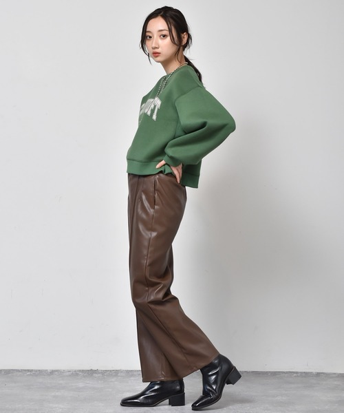 RETRO GIRL（レトロガール）の「裏毛起毛ロゴショートトレーナー（スウェット・レディース・ダークブラウン/オフホワイト/ブルー/グリーン・FREE）」の17枚目の写真