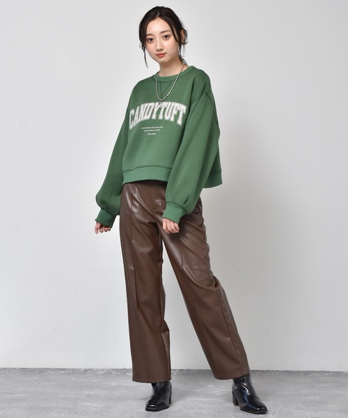 RETRO GIRL（レトロガール）の「裏毛起毛ロゴショートトレーナー（スウェット・レディース・ダークブラウン/オフホワイト/ブルー/グリーン・FREE）」の8枚目の写真