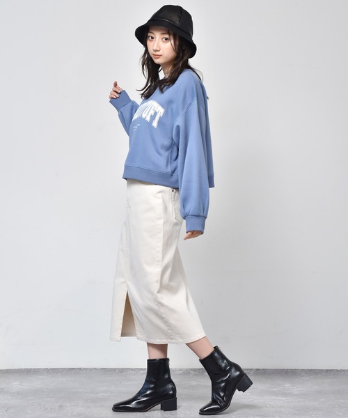 RETRO GIRL（レトロガール）の「裏毛起毛ロゴショートトレーナー（スウェット・レディース・ダークブラウン/オフホワイト/ブルー/グリーン・FREE）」の10枚目の写真