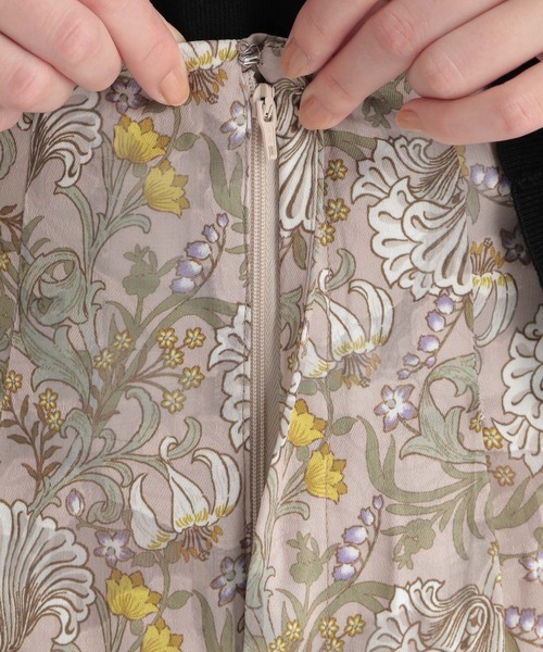 Andemiu（アンデミュウ）の「ボタニカルガラジャカードスカート265636（スカート・レディース・ベージュ/オレンジ/アイボリー・SMALL/MEDIUM）」の18枚目の写真