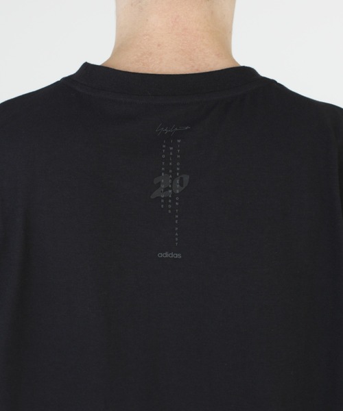 Y-3（ワイスリー）の「M CH1 SS TEE - CF STRIPES（Tシャツ/カットソー・メンズ・ブラック・SMALL/MEDIUM/X-SMALL/LARGE/X-LARGE/XX-LARGE）」の5枚目の写真