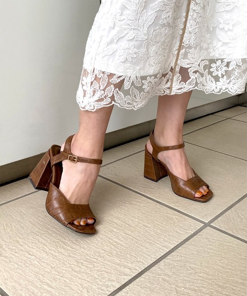 ROYAL PARTY（ロイヤルパーティー）の「クロコストラップサンダル（サンダル・レディース・ベージュ/ブラウン/グリーン・LARGE/SMALL/MEDIUM）」の14枚目の写真