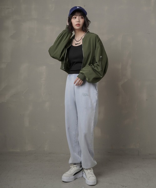 SPINNS(スピンズ)の「カップ付きリブキャミソール(キャミソール・レディース・オートミール/ネイビー/ブラック/グリーン・ONESIZE)」の21枚目の写真