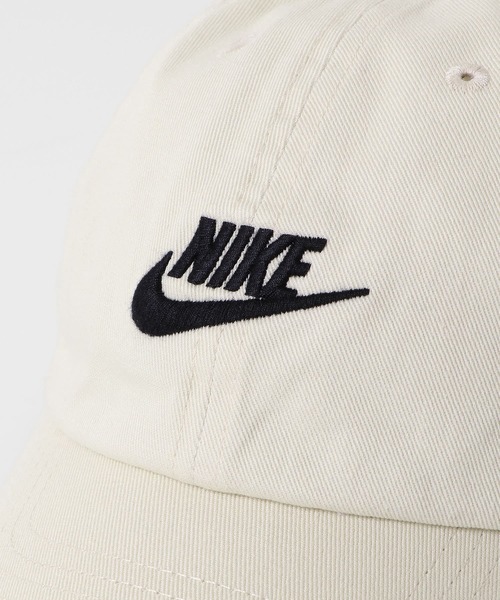 NIKE（ナイキ）の「NIKE　フーチュラウォッシュドキャップ（キャップ・レディース・ホワイト/ベージュ・ONE）」の7枚目の写真