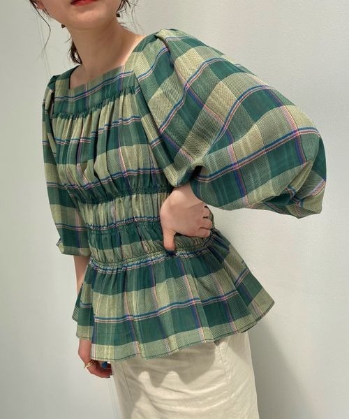 LOWRYS FARM（ローリーズファーム）の「シャーリングバルーンブラウス