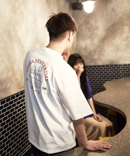 FREAK'S STORE（フリークスストア）の「WEB限定 餃子イェスタデイ×FREAK'S STORE 別注 ビッグシルエット バックプリント クルーネックTシャツ/刺繍（Tシャツ/カットソー・メンズ・ロイヤルブルー/ホワイト・SMALL/LARGE/MEDIUM）」の3枚目の写真