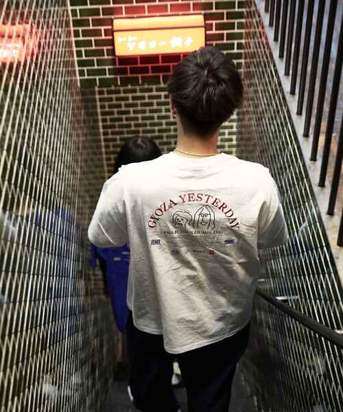 FREAK'S STORE（フリークスストア）の「WEB限定 餃子イェスタデイ×FREAK'S STORE 別注 ビッグシルエット バックプリント クルーネックTシャツ/刺繍（Tシャツ/カットソー・メンズ・ロイヤルブルー/ホワイト・SMALL/LARGE/MEDIUM）」の9枚目の写真